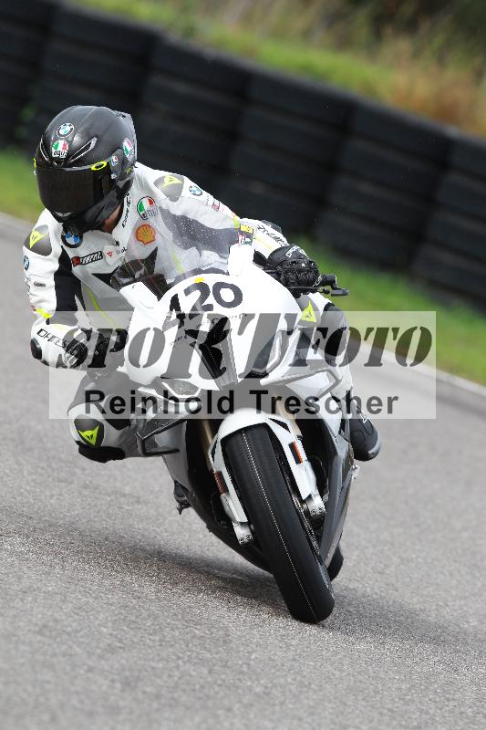 Archiv-2022/67 29.09.2022 Speer Racing ADR/420